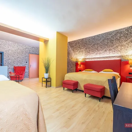 Benica Hotel