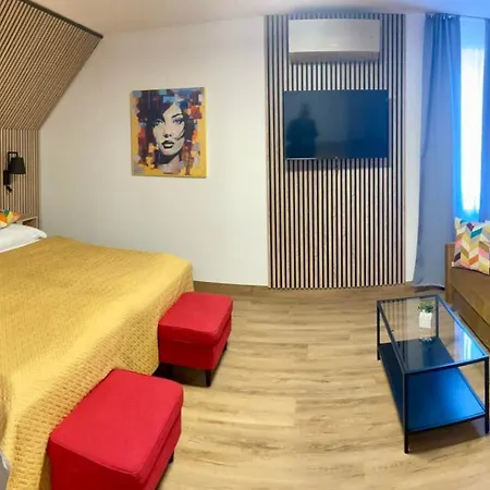 Benica 3*
