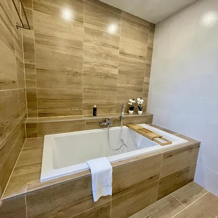 Benica Hotel